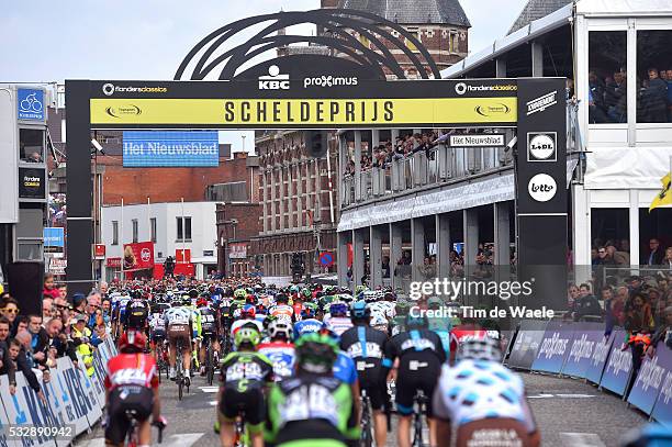 103th Scheldeprijs 2015 Illustration Illustratie / Peleton Peloton / SCHOTEN City ville Stad / Antwerpen - Schoten / Prix L'Escaut Flanders Classics...