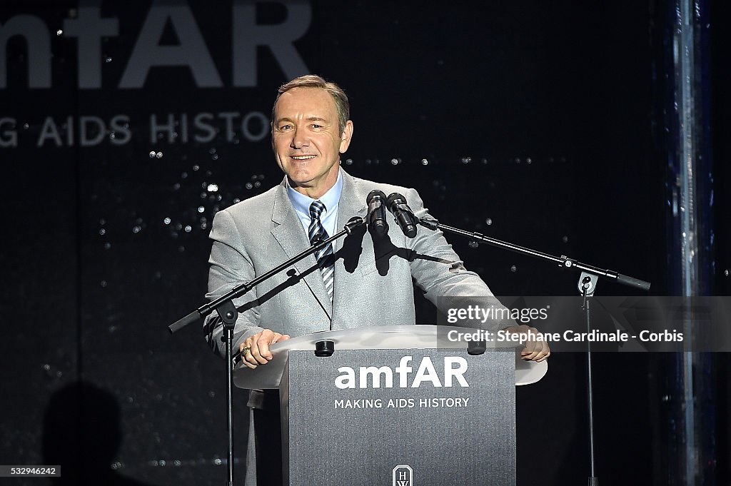 AmfAR's 23rd Cinema Against AIDS Gala - Dinner - The 69th Annual Cannes Film Festival