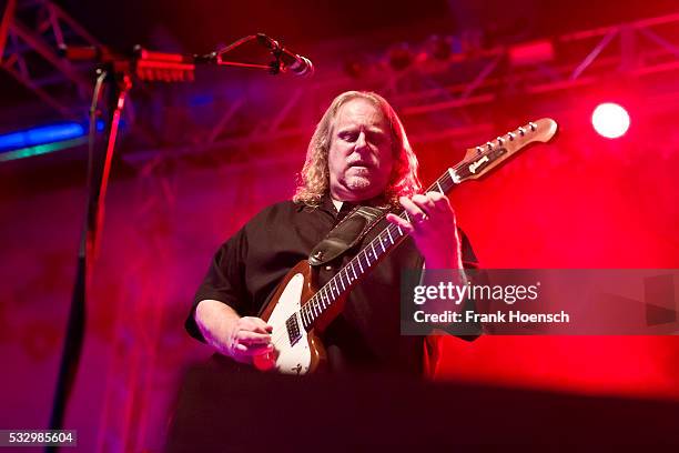 Singer Warren Haynes of the American band Govt Mule performs live during a concert at the Huxleys on May 19, 2016 in Berlin, Germany.