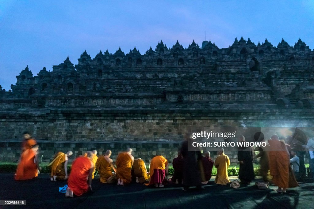 TOPSHOT-INDONESIA-RELIGION-BUDDHISM