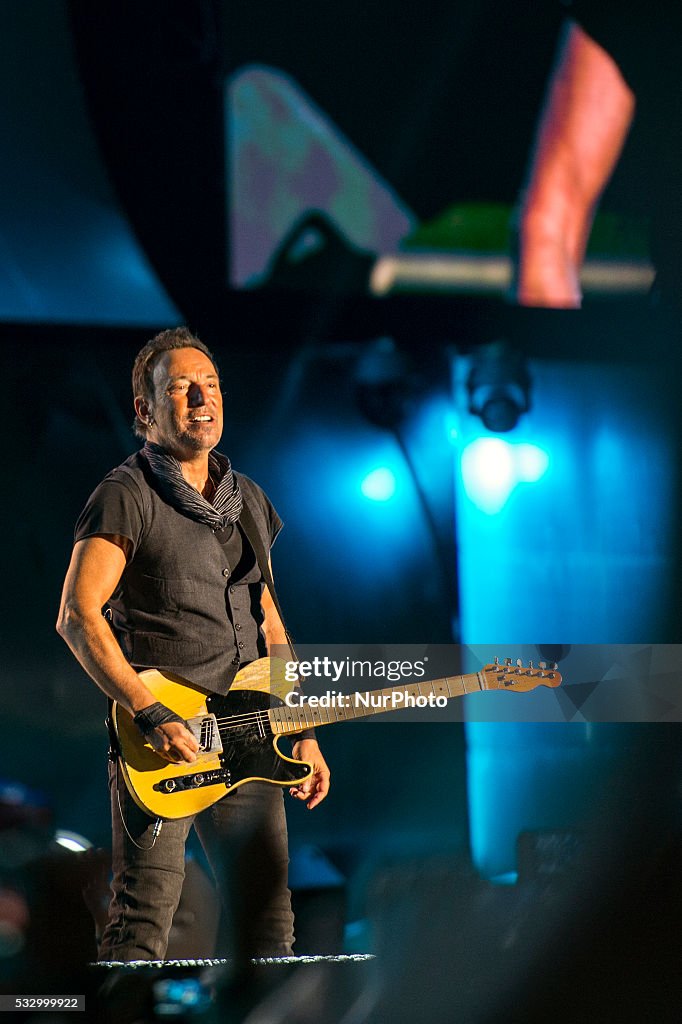 Bruce Springsteen Amp Americans Bruce Springsteen & The E Street Band performs at Rock ...