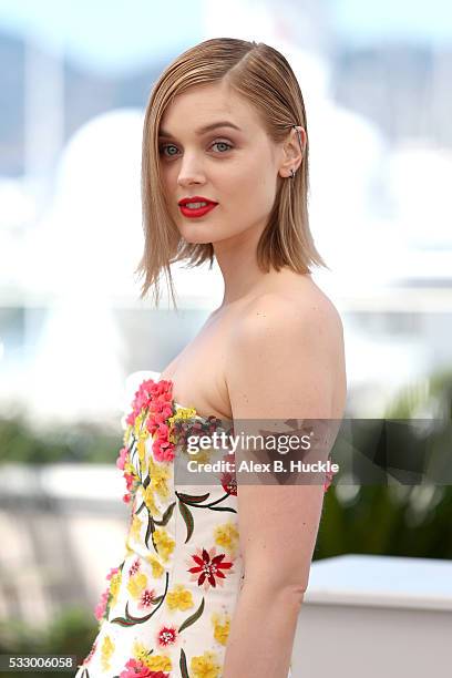 Actress Bella Heathcote attends the "The Neon Demon" photocall during the 69th annual Cannes Film Festival at Palais des Festivals on May 20, 2016 in...