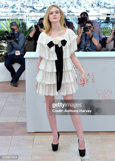 Elle Fanning attends 'The Neon Demon' Photocall during the 69th annual Cannes Film Festival at the Palais des Festivals on May 20, 2016 in Cannes,...