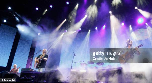 Musicians David Gilmour and Roger Waters from the band Pink Floyd perform on stage at "Live 8 London" in Hyde Park on July 2, 2005 in London,...