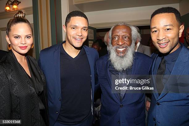 Dick Loose Photos and Premium High Res Pictures - Getty Images