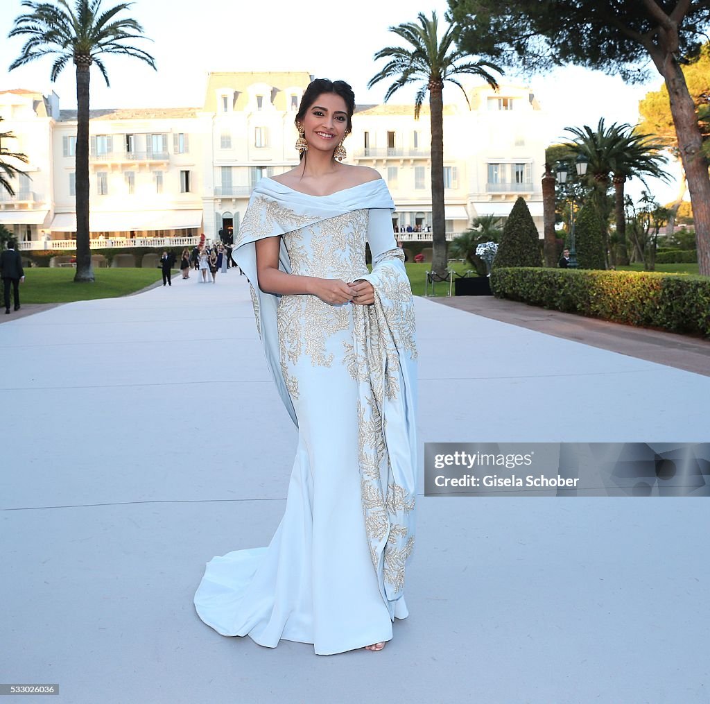 AmfAR's 23rd Cinema Against AIDS Gala - Cocktail