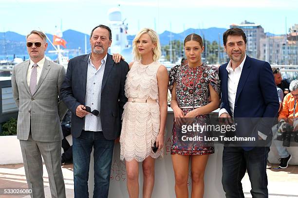 Jared Harris, Jean Reno, Charlize Theron, Adele Exarchopoulos and Javier Bardem attend "The Last Face" Photocall during the 69th annual Cannes Film...