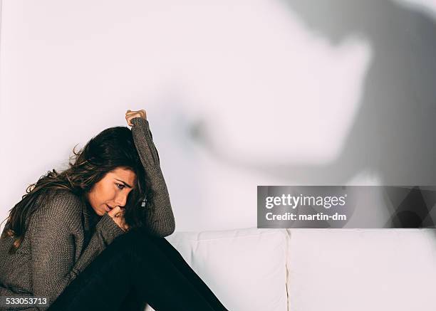 nazionali la violenza contro le donne - vittima foto e immagini stock