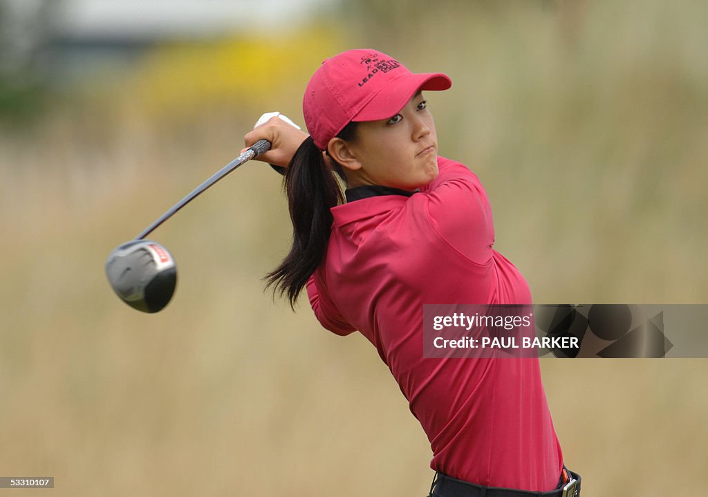 15-year-old, US player Michelle Wei tees