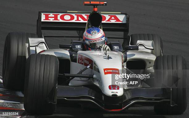 English BAR-Honda driver Jenson Button steers his car on the Hungaroring racetrack during the Hungarish Grand Prix, 31 July 2005 in Budapest,...