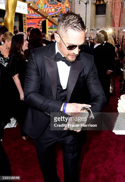 Actor Tom Hardy attends the 88th Annual Academy Awards at Hollywood & Highland Center on February 28, 2016 in Hollywood, California.