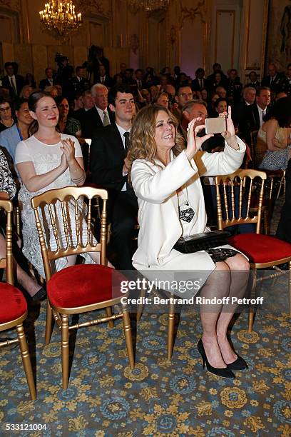 Actress Rita Wilson, her children Truman Theodore Hanks and Tom's daughter Elizabeth Ann attend Tom Hanks, Tom Brokaw & Gordon "Nick" Mueller receive...