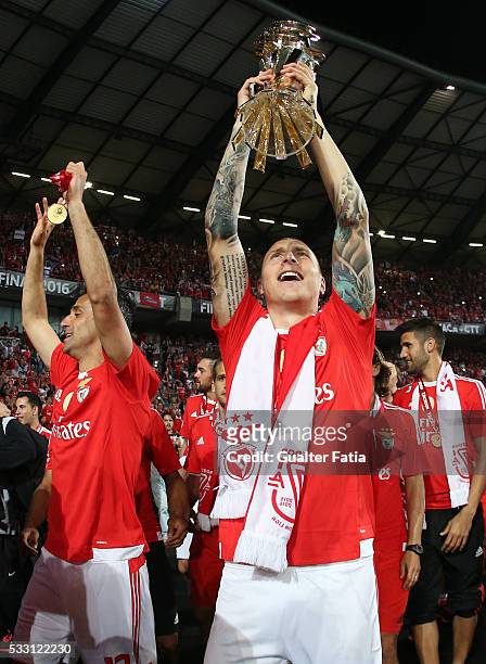 Benfica's defender from Sweden Victor Lindelof celebrates with trophy after winning the Portuguese League Cup Title at the end of the Taca CTT Final...