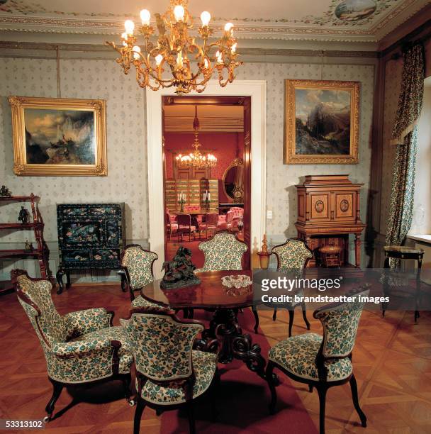 Bad Ischl: Kaiservilla , adapted from 1854-1856 for Emperor Francis Joseph I. And Empress Elizabeth. Interior, in the background the red parlor of...