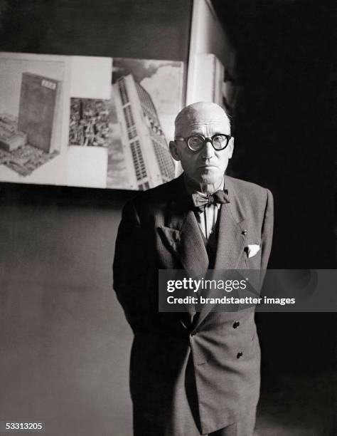 Charles-?douard Jeanneret, better known as Le Corbusier in his atelier. Photography. 1955. [Charles-?douard Jeanneret, besser bekannt als Le...