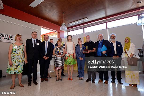 - La Reine Mathilde assiste à la remise du Prix Fédéral de Lutte contre la Pauvreté 2015 au CPAS de Saint-Gilles. Ce prix annuel vise à offrir une...