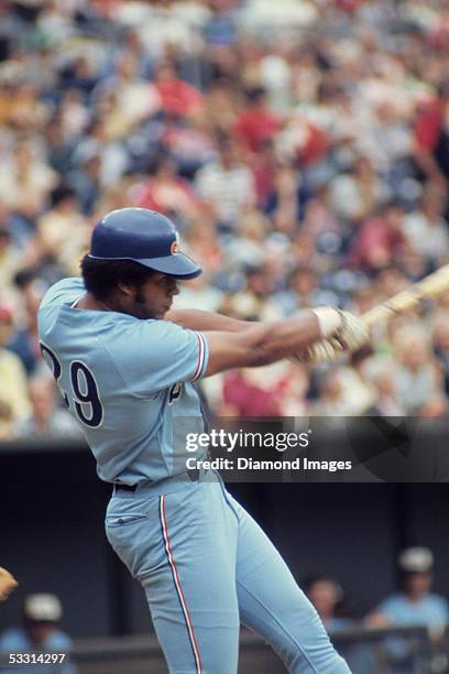 Outfielder Ken Singleton of the Montreal Expos at bat during a game in June 1974 against the Cincinnati Reds at Riverfront Stadium in Cincinnati,...