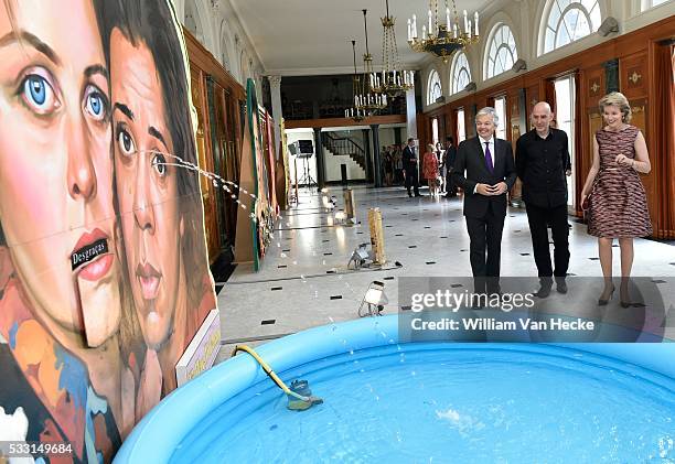 - La Reine Mathilde visite l'exposition "@yourservice"au Palais d'Egmont. Cette exposition est organisée par le SPF Affaires étrangères à l'occasion...