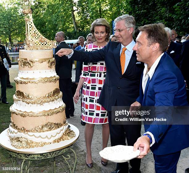 Le Roi Philippe et la Reine Mathilde visitent les animations "Fête au Parc de Bruxelles" - Nationale feestdag: bezoek van Koning Filip en Koningin...