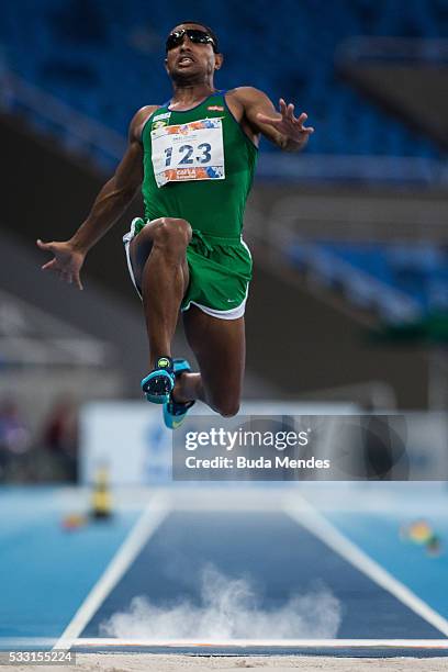 Ricardo Costa de Oliveira competes the Men's Long Jump - T11 - Final during the Paralympics Athletics Grand Prix - Aquece Rio Test Event for the Rio...