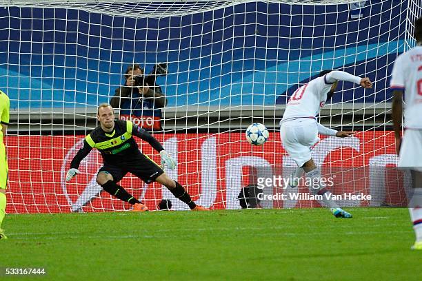 Penalty Sels Matz goalkeeper of KAA Gent and Alexandre Lacazette of Olympique Lyon pictured during the Champions league match Group H first leg...