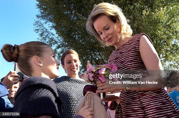 - La Reine Mathilde, en visite au Campus D'Hek à Landen, prend connaissance du projet pilote de Wikifin.be en matière d'éducation financière : "Bien...