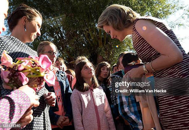 - La Reine Mathilde, en visite au Campus D'Hek à Landen, prend connaissance du projet pilote de Wikifin.be en matière d'éducation financière : "Bien...