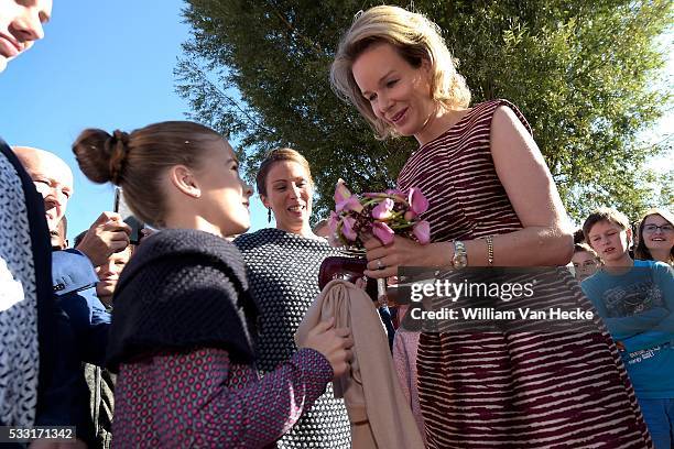 - La Reine Mathilde, en visite au Campus D'Hek à Landen, prend connaissance du projet pilote de Wikifin.be en matière d'éducation financière : "Bien...