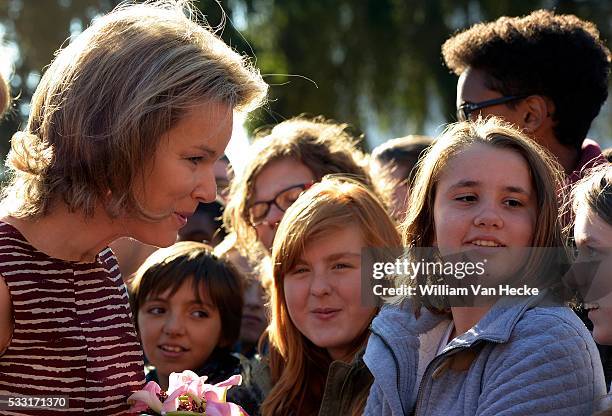 - La Reine Mathilde, en visite au Campus D'Hek à Landen, prend connaissance du projet pilote de Wikifin.be en matière d'éducation financière : "Bien...