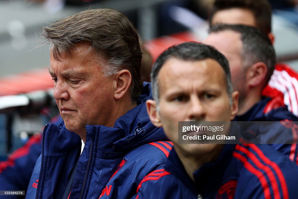 Manchester United v Crystal Palace - The Emirates FA Cup Final