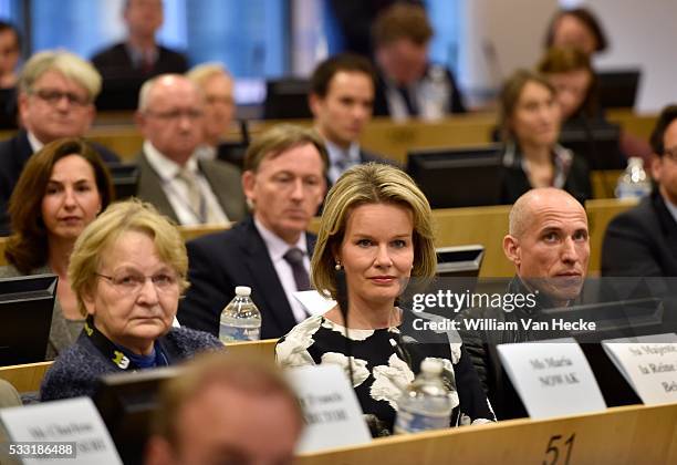 - La Reine Mathilde assiste à l'ouverture officielle de la première édition de l' 'European Microfinance Day'. Cet évènement est une initiative...