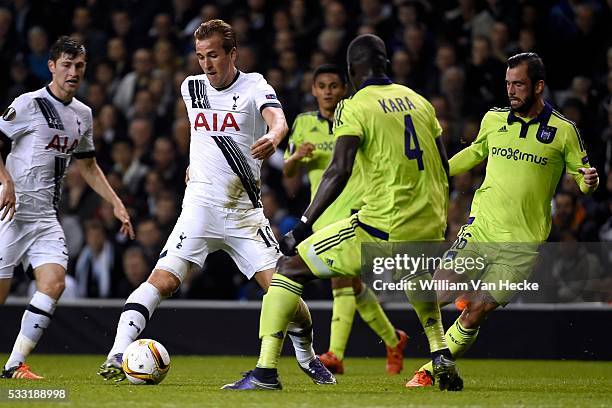 Harry Kane forward of Tottenham - Kara Mbodji Serigne Modou defender of RSc Anderlecht - Defour Steven midfielder of Rsc Anderlecht during the UEFA...