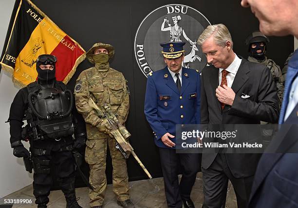 - Le Roi Philippe visite la Police fédérale dans le Complexe de Witte de Haelen à Etterbeek. Il y assiste à une réunion de travail sur les missions...