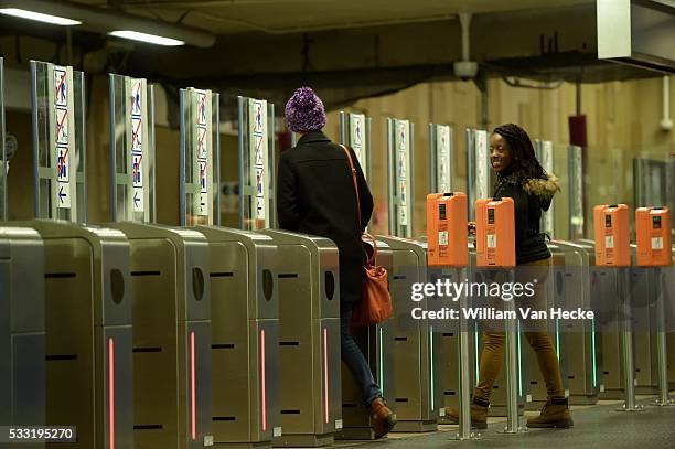 - Menace terroriste sur Bruxelles: réouverture du métrode la capitale - Terreurdreiging in Brussel: heropening metro Brussels, november 25, 2015...