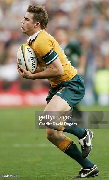 Nelson Mandela Challenge Plate Photos and Premium High Res Pictures