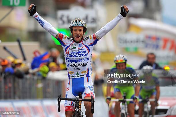93th Giro d'Italia 2010 / Stage 19 Arrival / Michele Scarponi Celebration Joie Vreugde / Ivan Basso / Vincenzo Nibali / Brescia - Aprica / Tour of...