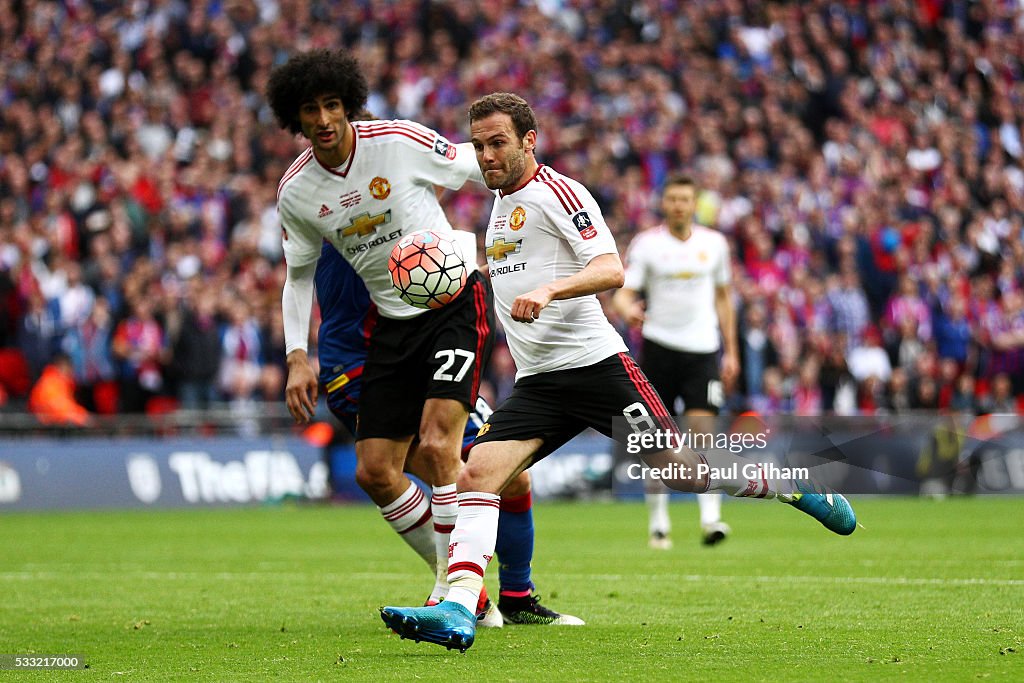 Manchester United v Crystal Palace - The Emirates FA Cup Final