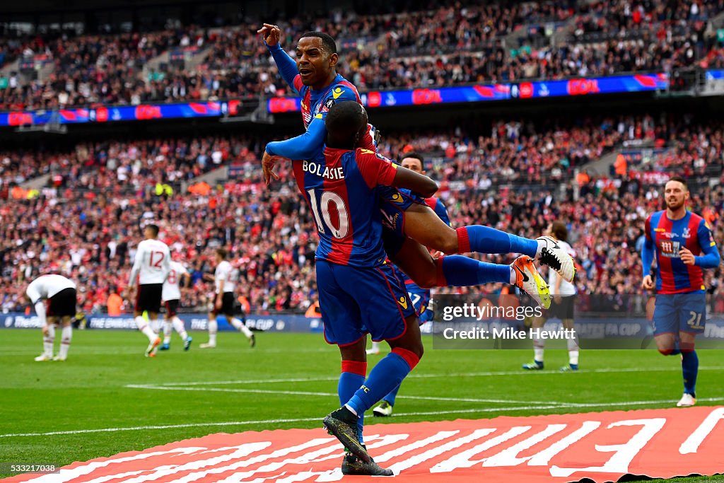 Manchester United v Crystal Palace - The Emirates FA Cup Final