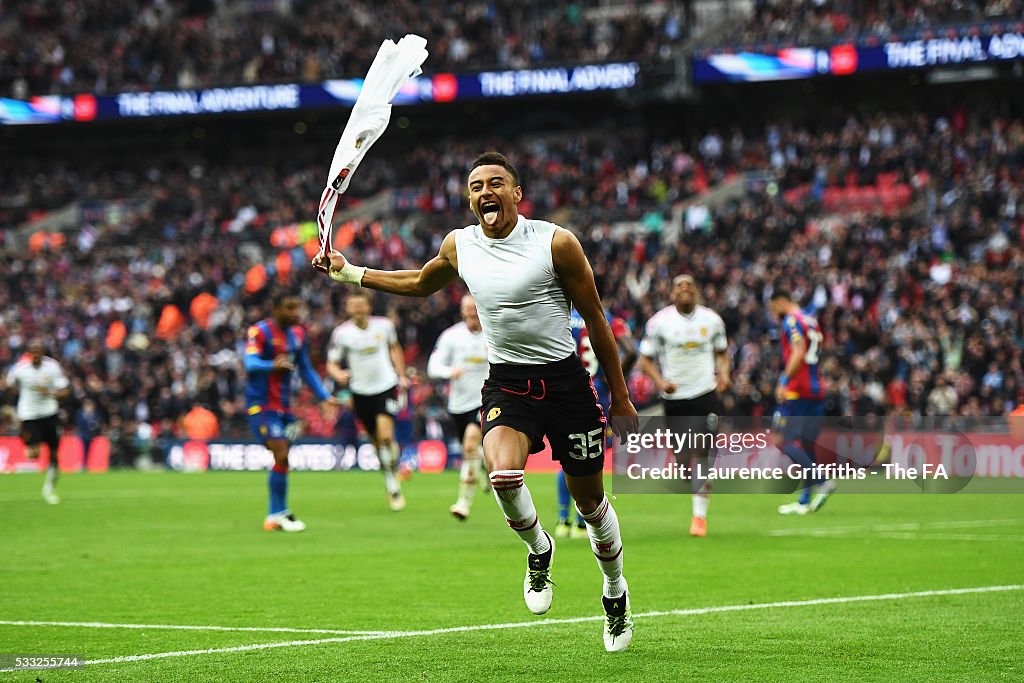 Manchester United v Crystal Palace - The Emirates FA Cup Final