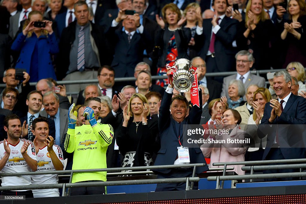 Manchester United v Crystal Palace - The Emirates FA Cup Final