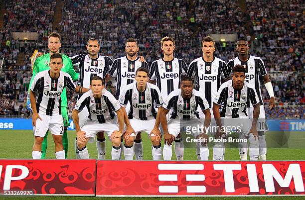 Juventus FC team poses during the TIM Cup final match between AC Milan and Juventus FC at Stadio Olimpico on May 21, 2016 in Rome, Italy.