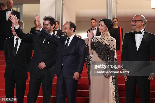 Producer Alexandre Mallet-Guy, director Asghar Farhadi, actor Shahab Hosseini, actress Taraneh Alidoosti and actor Babak Karimi attend "The Salesman...