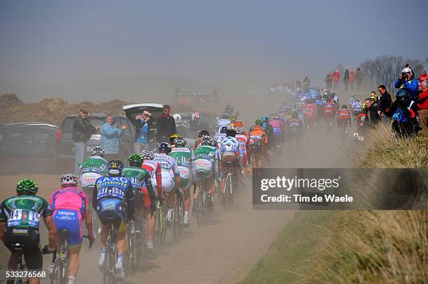 111th Paris-Roubaix 2013 Illustration Illustratie / Peleton Peloton / Vertain a St Martin sur Ecaillon / Landscape Paysage Landschap / Dust Poussiere...