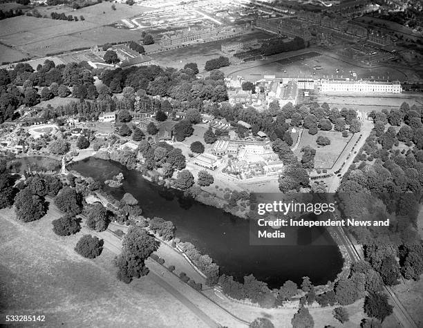 Dublin Zoological Gardens, Phoenix Park 28/03/58 Photograph by Alexander Campbell 'Monkey' Morgan. .