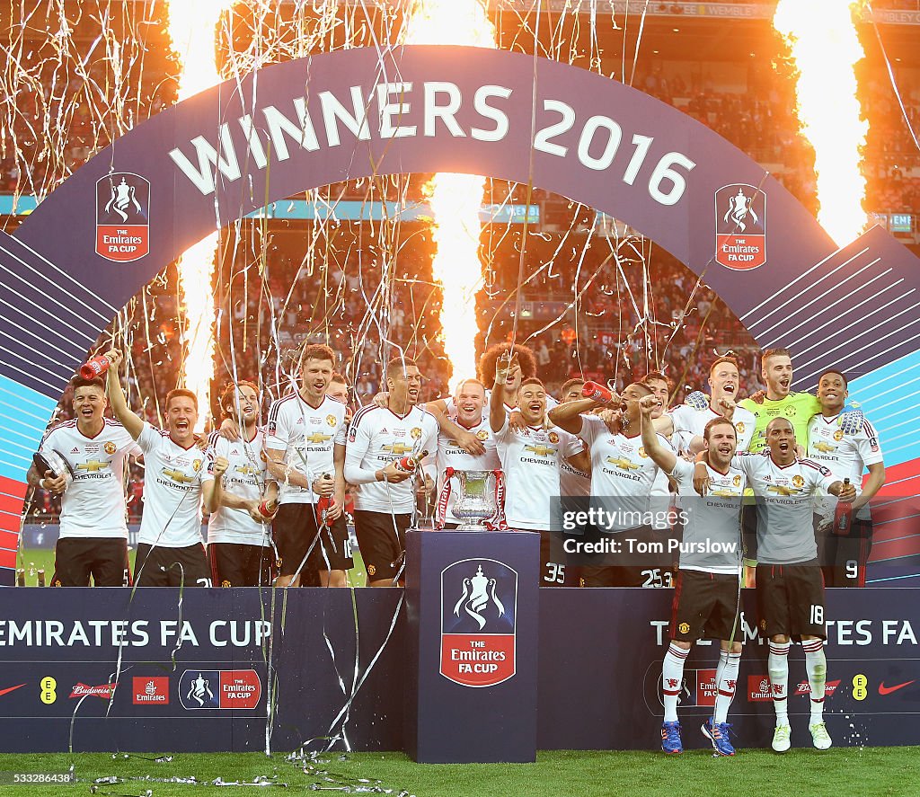 Manchester United v Crystal Palace - The Emirates FA Cup Final