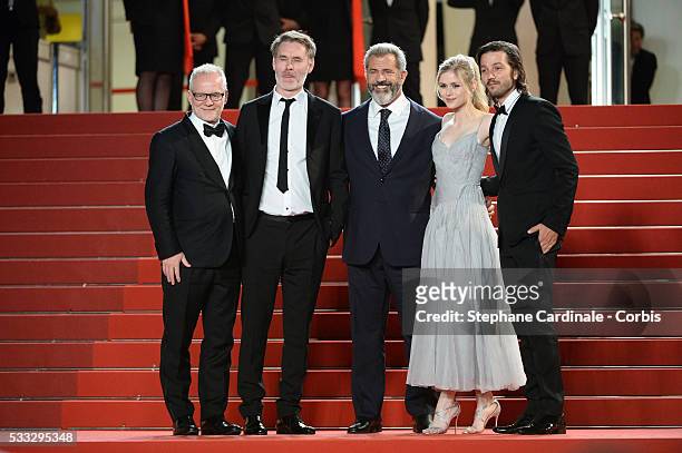 Festival director Thierry Fremaux, director Jean-Francois Richet and actors, Mel Gibson, Erin Moriarty and Diego Luna attend the screening of "Blood...