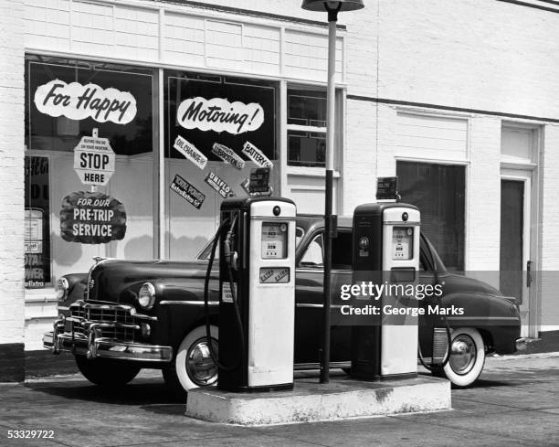 dodge in service station - 1950's cars stock pictures, royalty-free photos & images