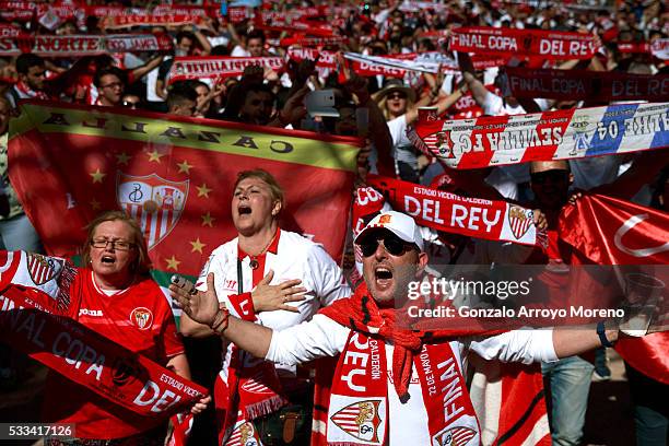 Sevilla FC fans sing their hymn before the Copa del Rey Final match between FC Barcelona and Sevilla FC at the Sevilla fan zone placed close to...