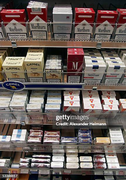 Skoal Rack Tobacco Racks Photos and Premium High Res Pictures - Getty Images