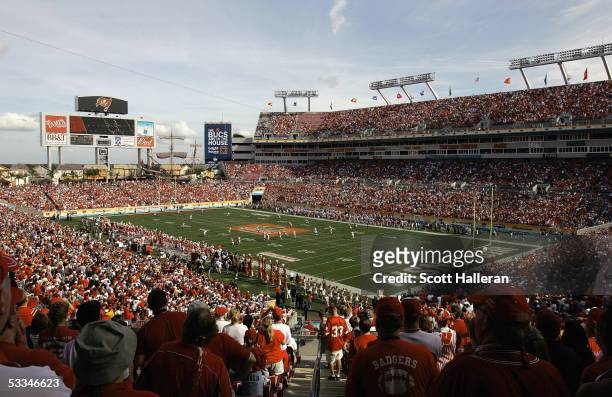General view during the Outback Bowl game between the Wisconsin Badgers and Georgia Bulldogs at Raymond James Stadium on January 1, 2005 in Tampa,...